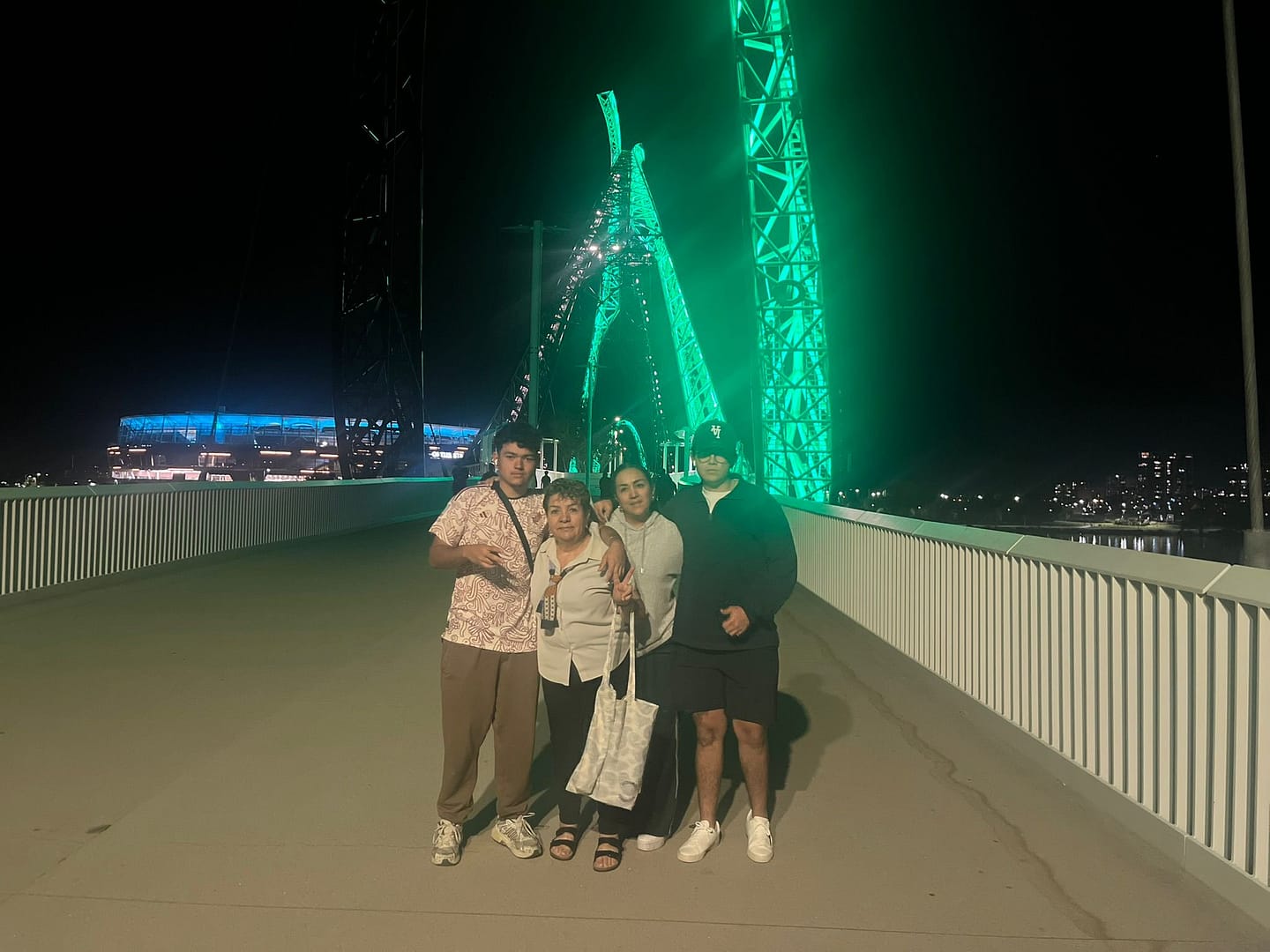 Estudiante TIWA comparttiendo con amigos en PERTH