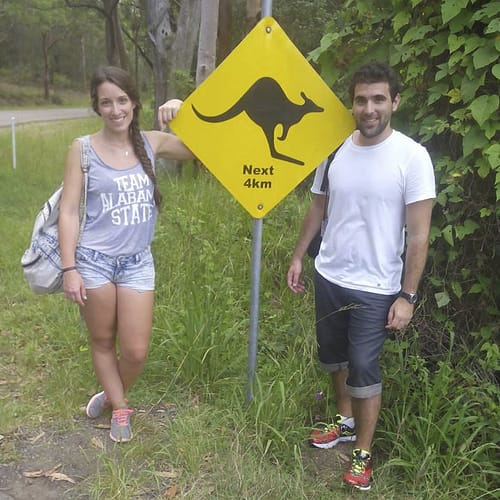 estudia y trabaja en Sydney