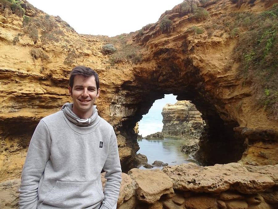 español trabajando en Melbourne