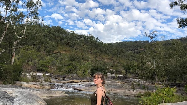 XHULIANA, Student Advisor Italia