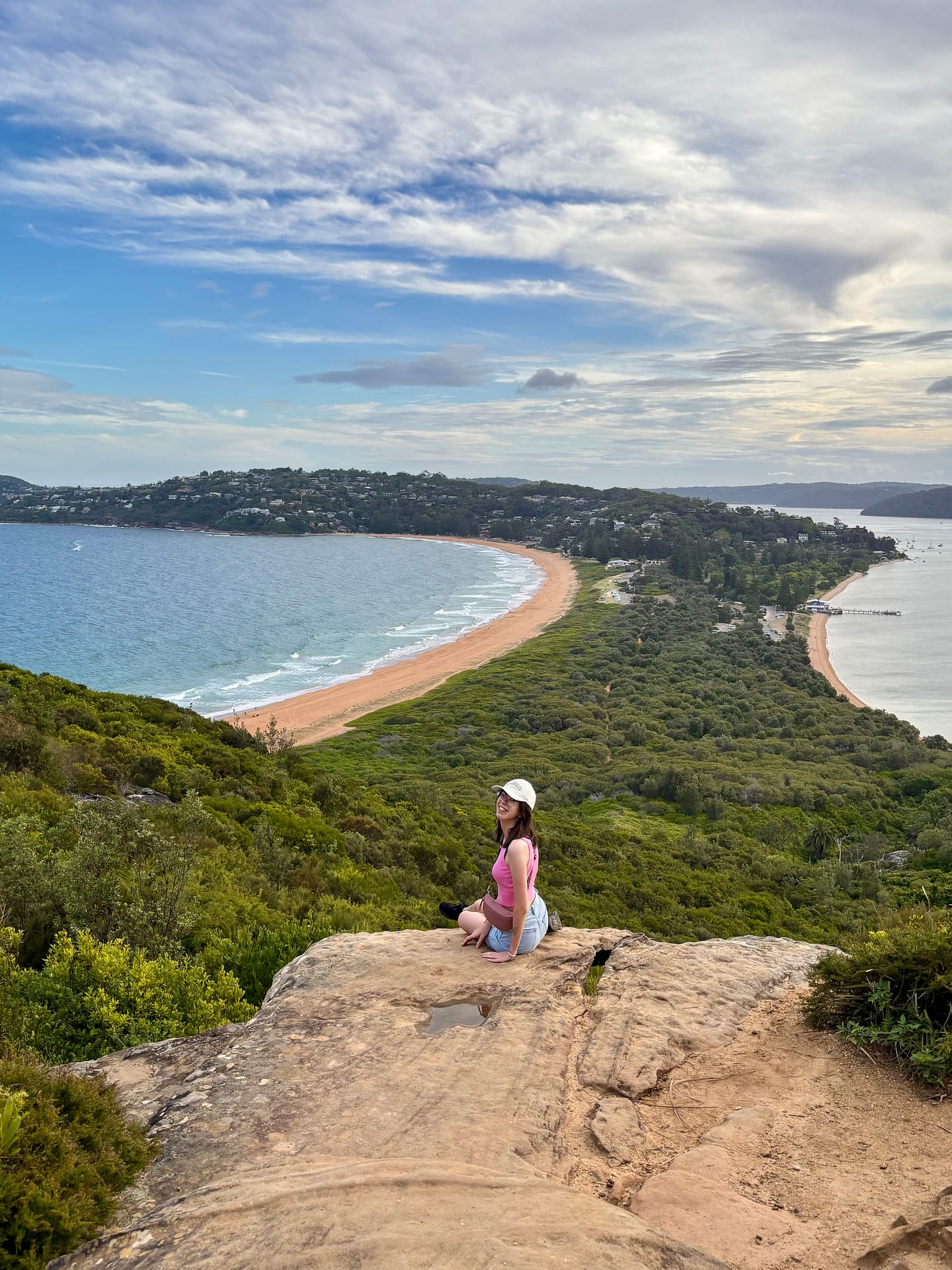 Università a Sydney – Rakele studia cinema all’università di Sydney, immersa in un ambiente internazionale e stimolante.