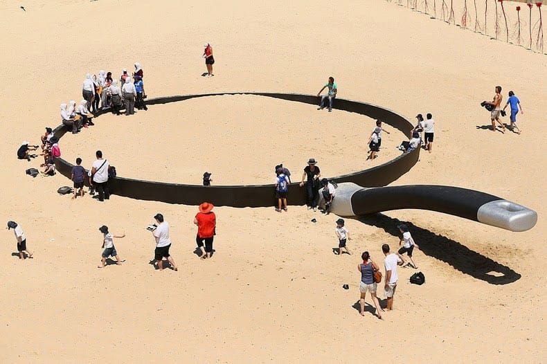 Escultura por el mar Una exposición al aire libre en la playa de Bondi (2)